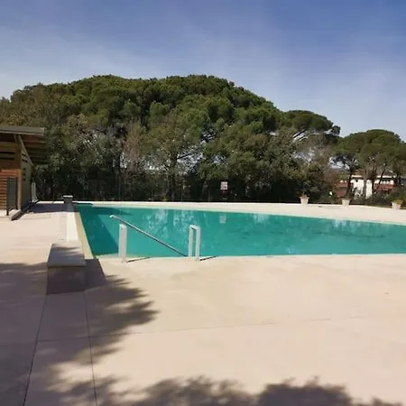 Apartment Sublime Toit Terrasse Et Piscine Frejus