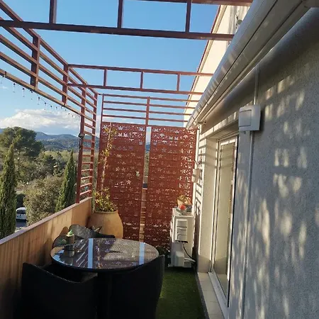 Apartment Sublime Toit Terrasse Et Piscine Frejus